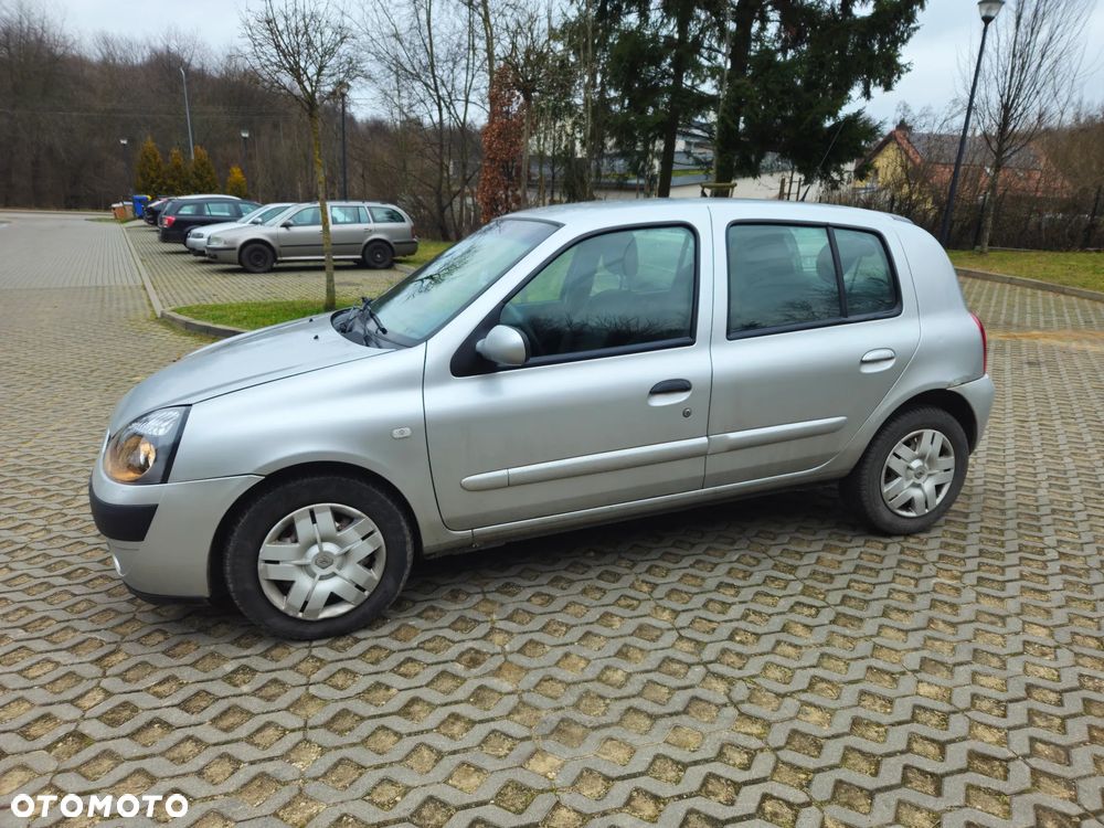 Renault Clio 1.5 dCi Campus - 11