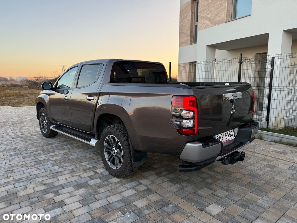 Mitsubishi L200 2.2 d DC Power Instyle Plus - 4