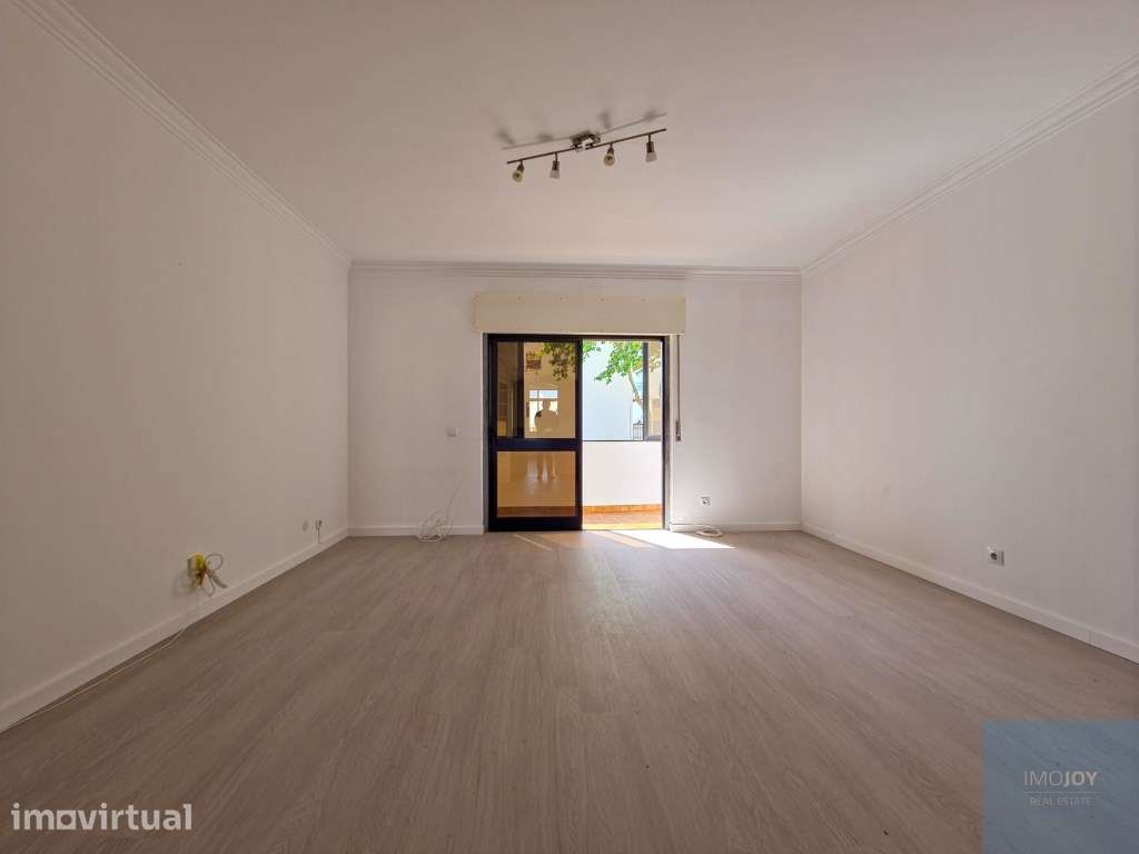 Simpático Apartamento T2 na Quinta da Bicuda - Grande imagem: 3/21
