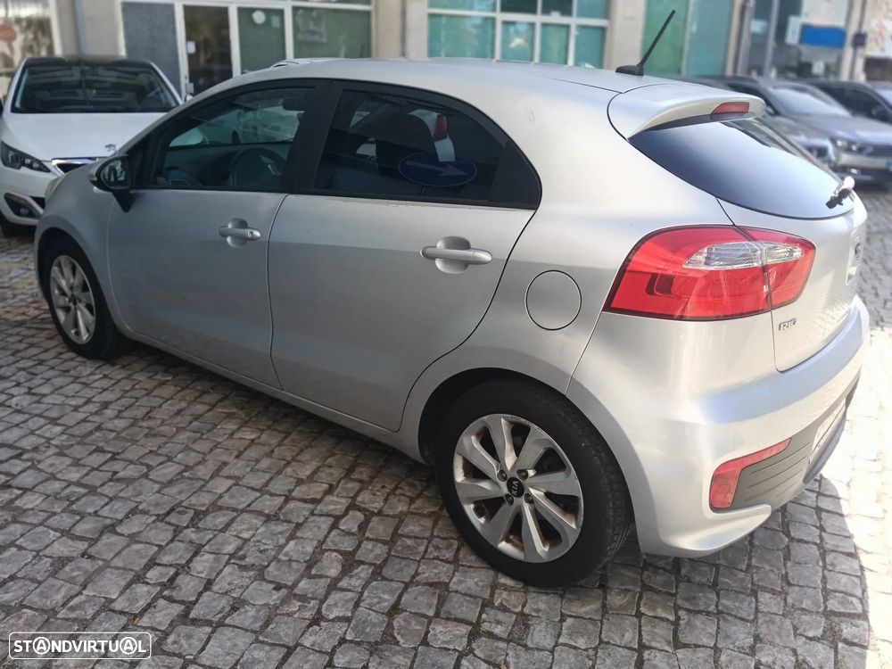 Kia Rio 1.1 CRDi TX AC+VE - 5