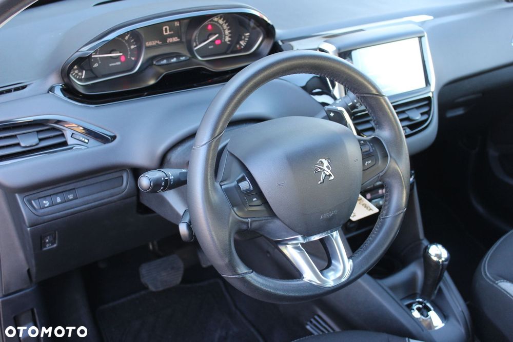 Peugeot 208 - 2