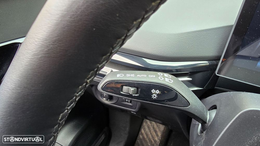 MG MG4 64 kWh Luxury - 14