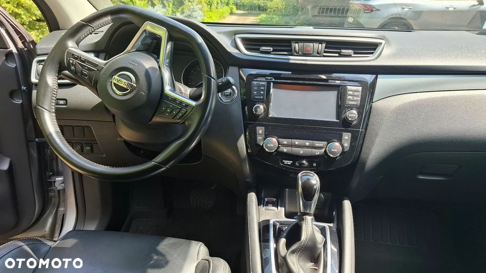 Nissan Qashqai 1.6 DCi Xtronic TEKNA - 9