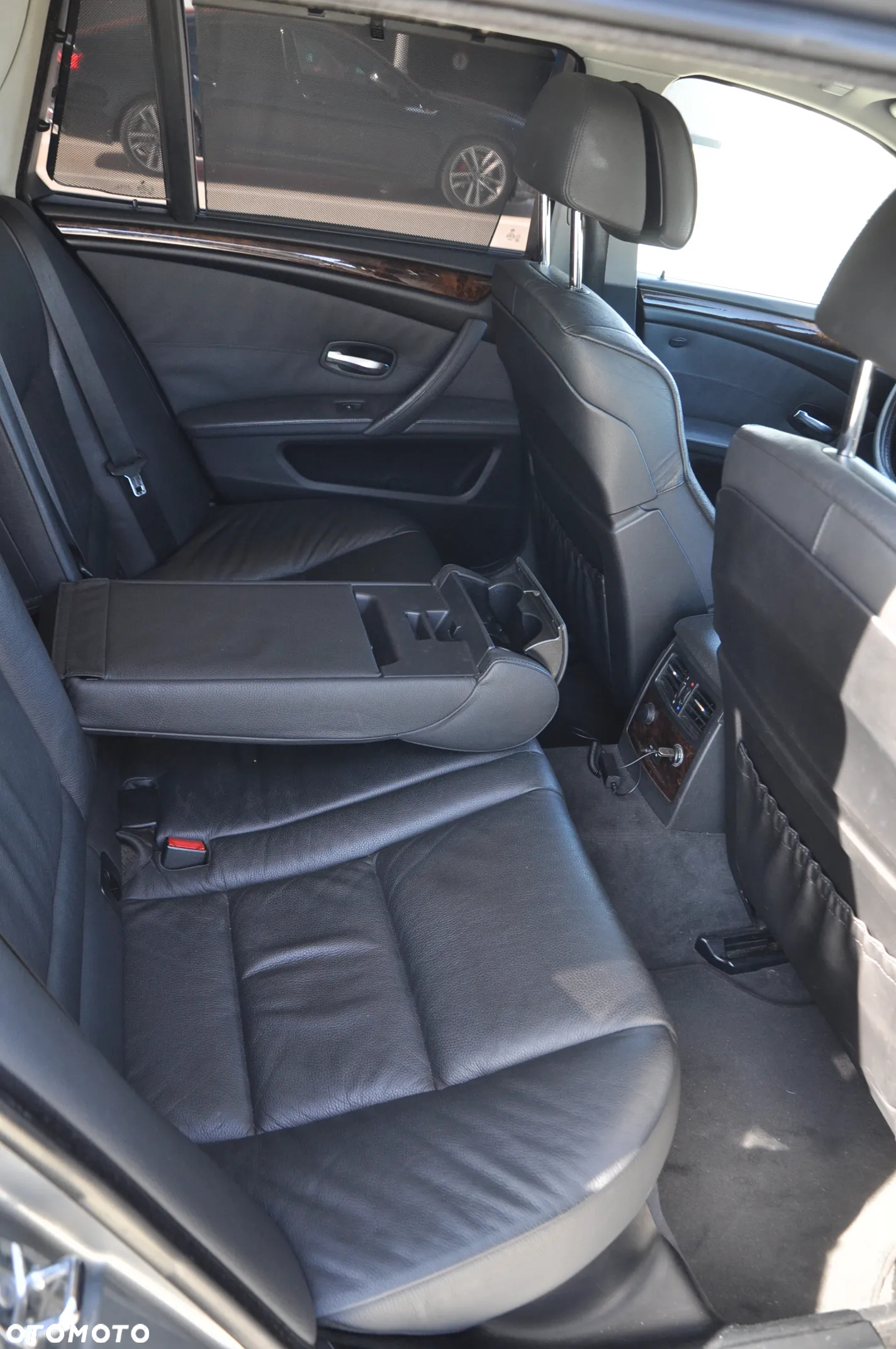 BMW Seria 5 530xi Touring - 12