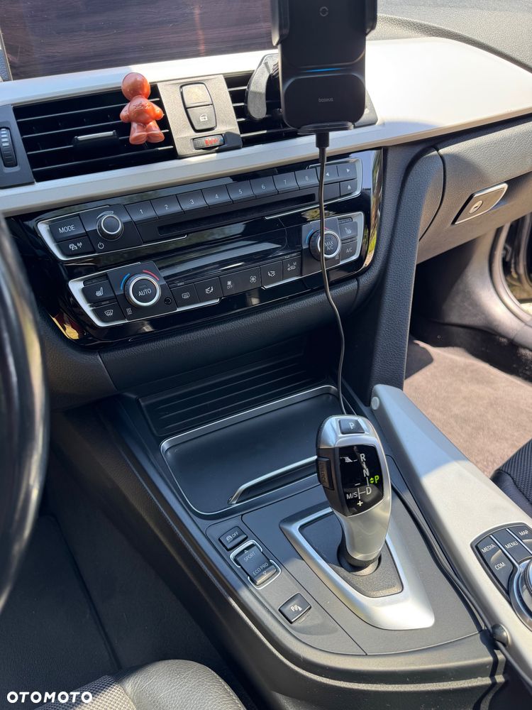 BMW Seria 3 320d - 15