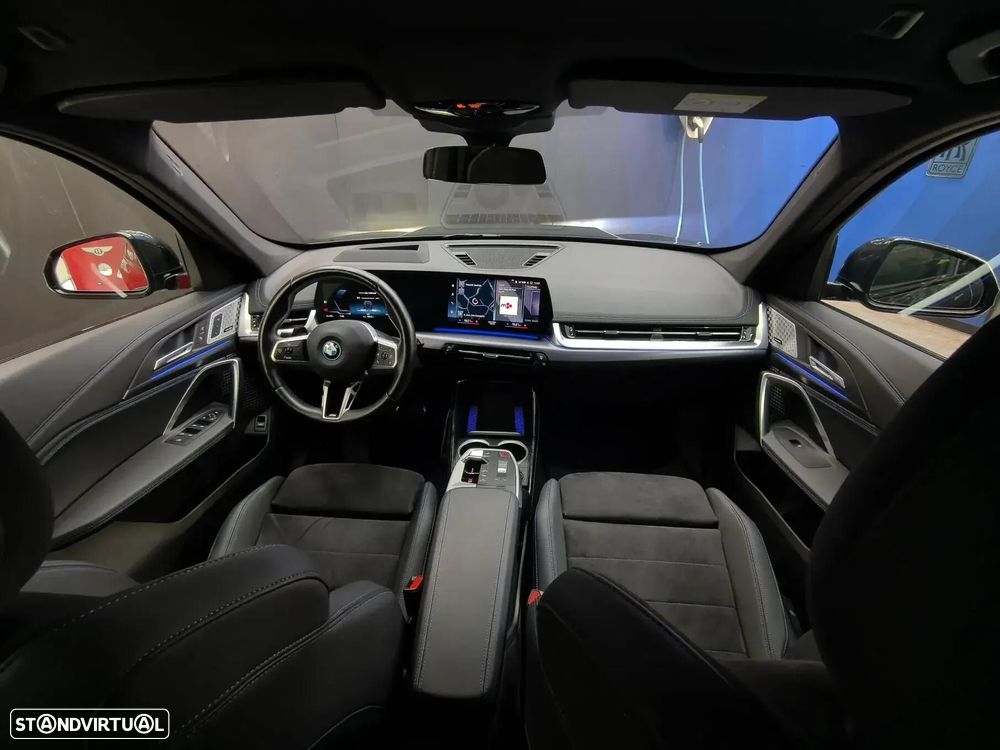 BMW iX1 xDrive30 Pack Desportivo M - 29