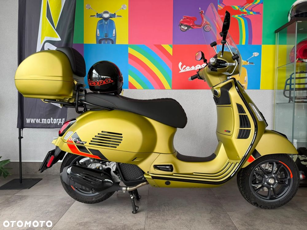 Vespa GTS - 8