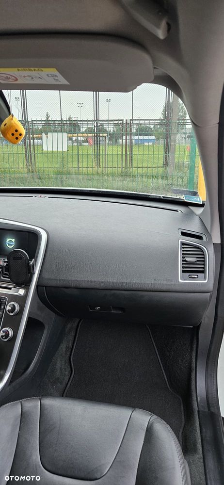 Volvo XC 60 D5 AWD Summum - 6