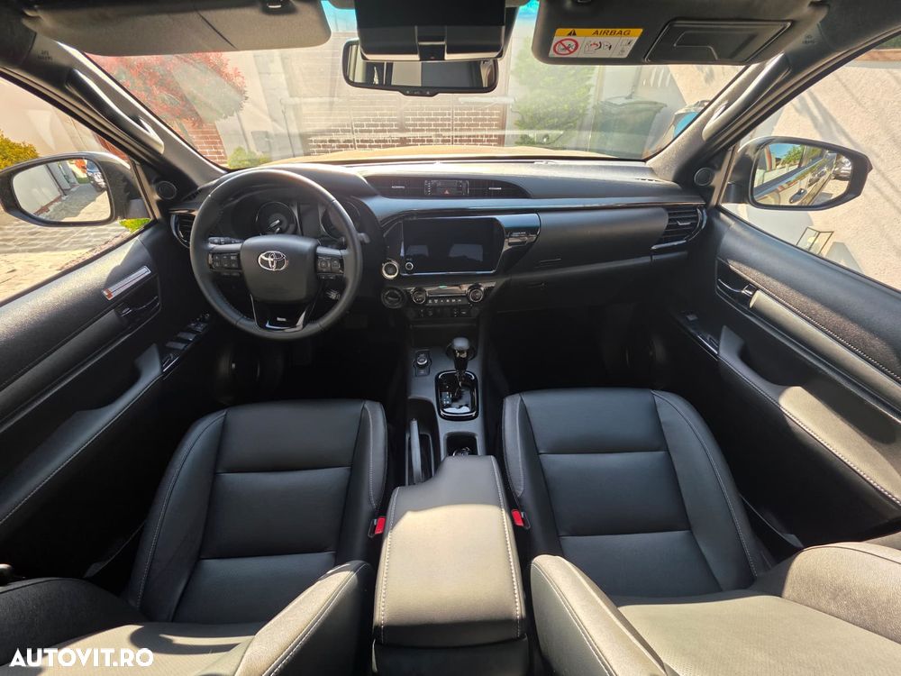 Toyota Hilux - 13
