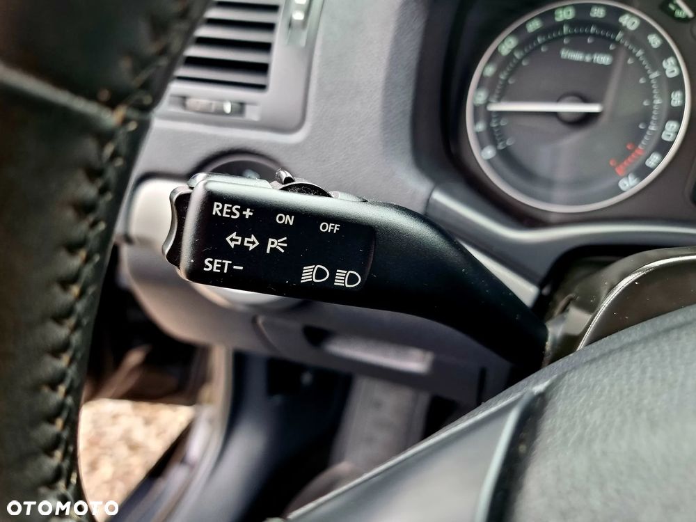 Skoda Octavia 1.6 Elegance - 26