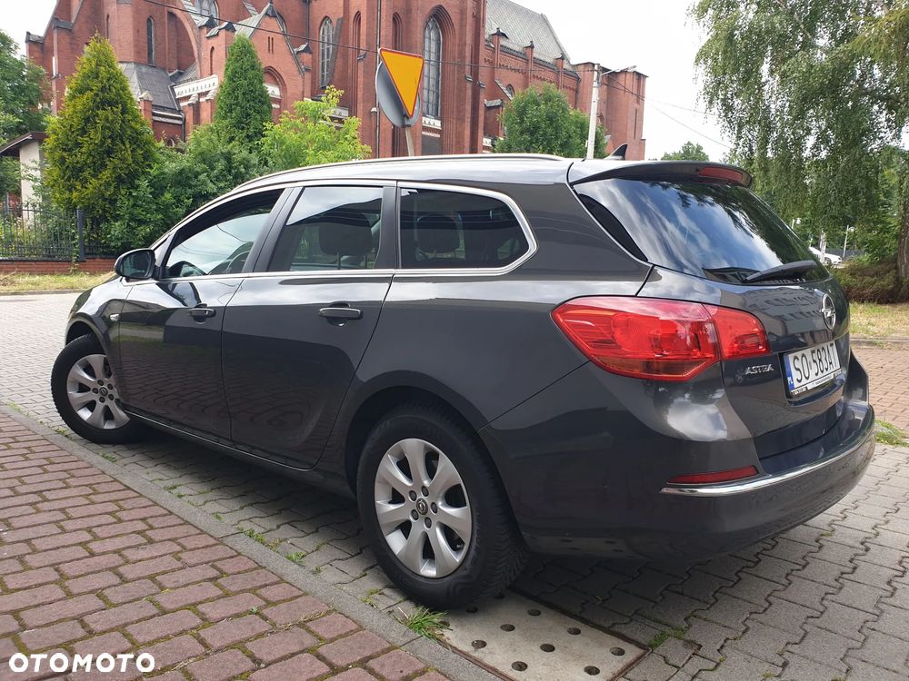 Opel Astra 1.4 Turbo Cosmo - 4