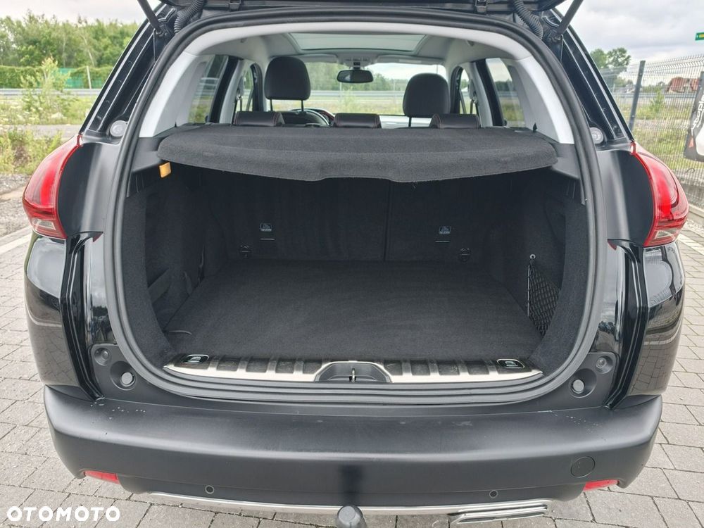 Peugeot 2008 - 8