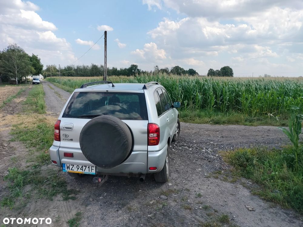 Toyota RAV4 D-4D 4x4 - 3