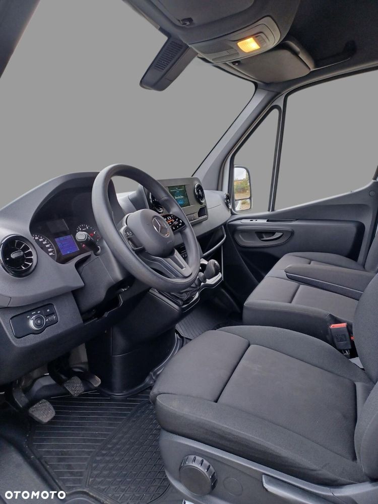 Mercedes-Benz Sprinter 317 - 10