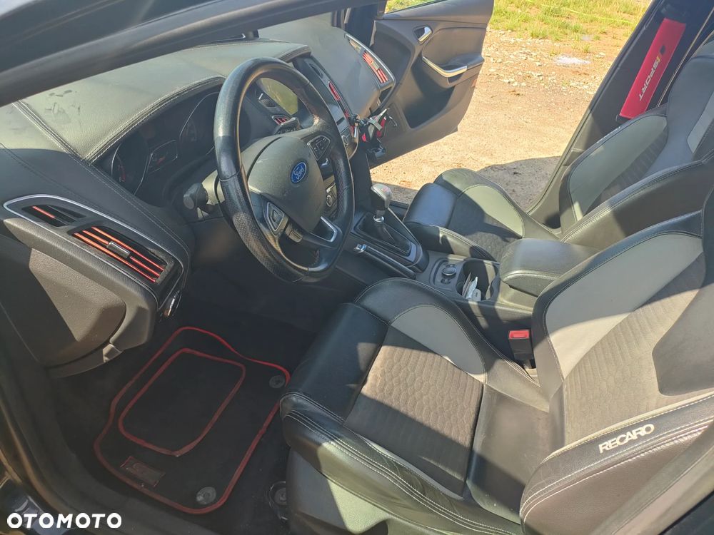 Ford Focus 2.0 EcoBoost ST-2 - 7