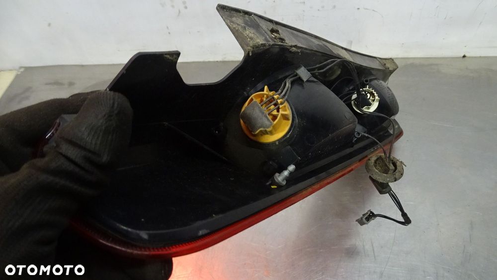 LAMPA PRAWA TYLNA FORD FOCUS MK2 LIFT 1.8 8M51-13404-A - 7