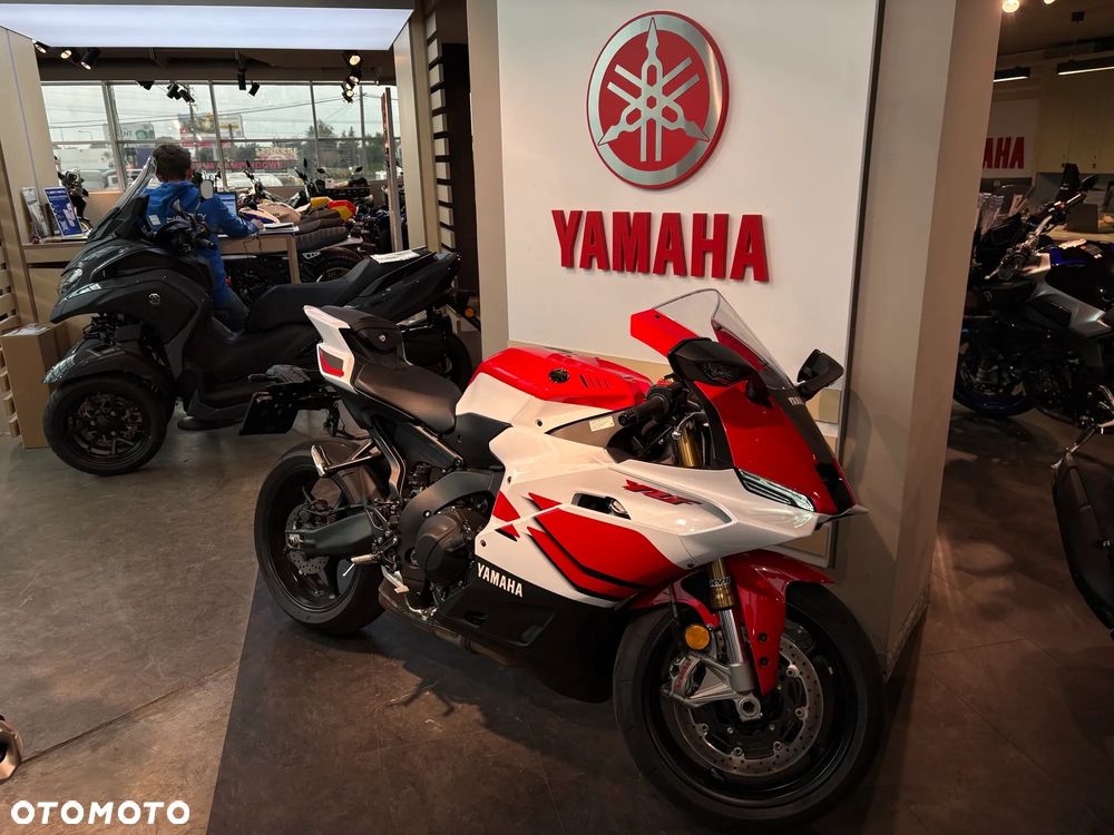 Yamaha R9 - 7