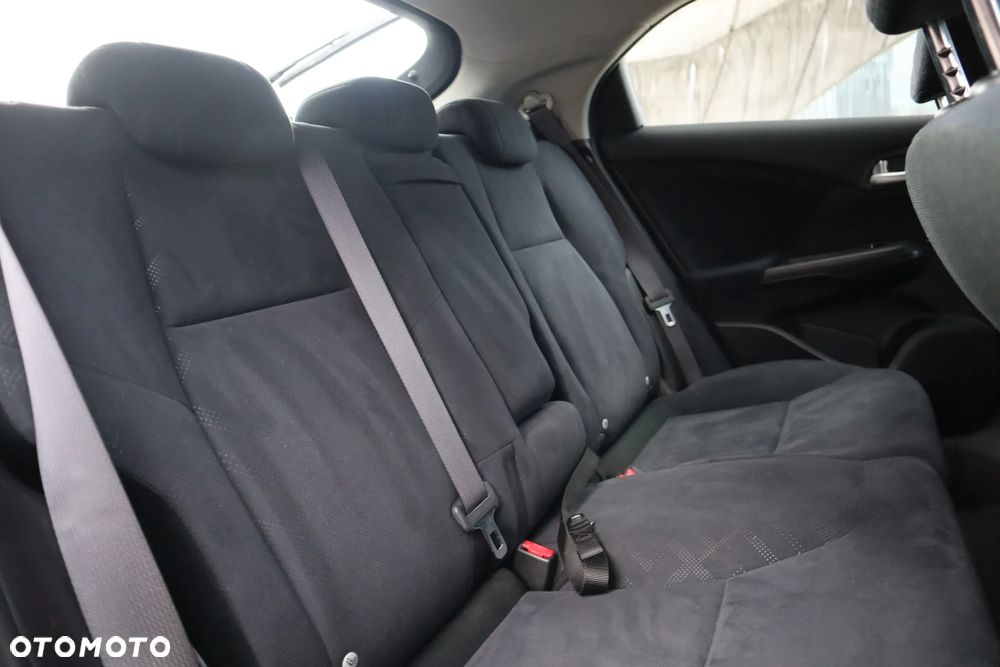 Honda Civic 1.8 Executive - 26