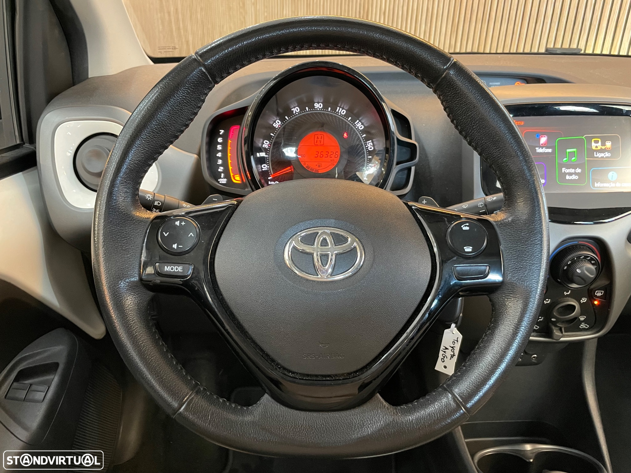 Toyota Aygo 1.0 X-Play Plus MM - 4