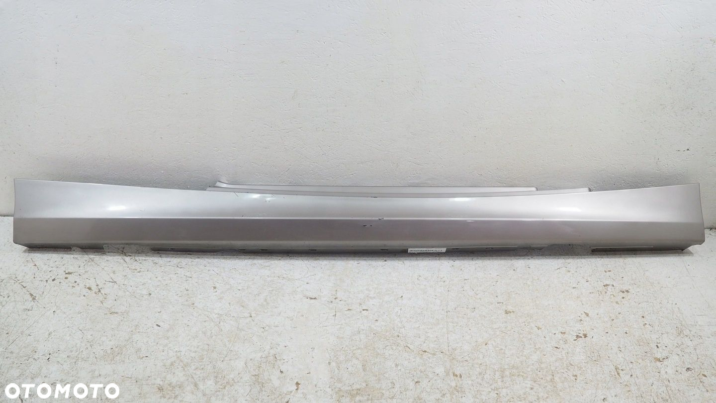 BMW 1 E81 E82 E88 listwa progowa prawa 7183234 - 2