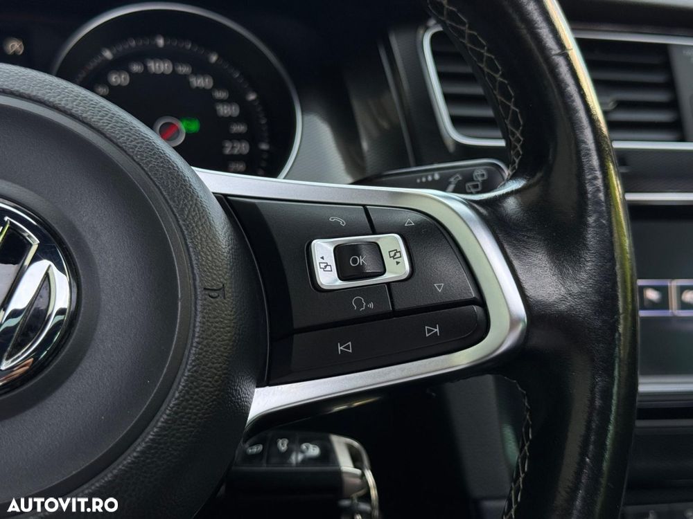 Volkswagen Golf - 10