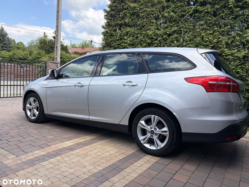 Ford Focus 1.6 Trend - 5