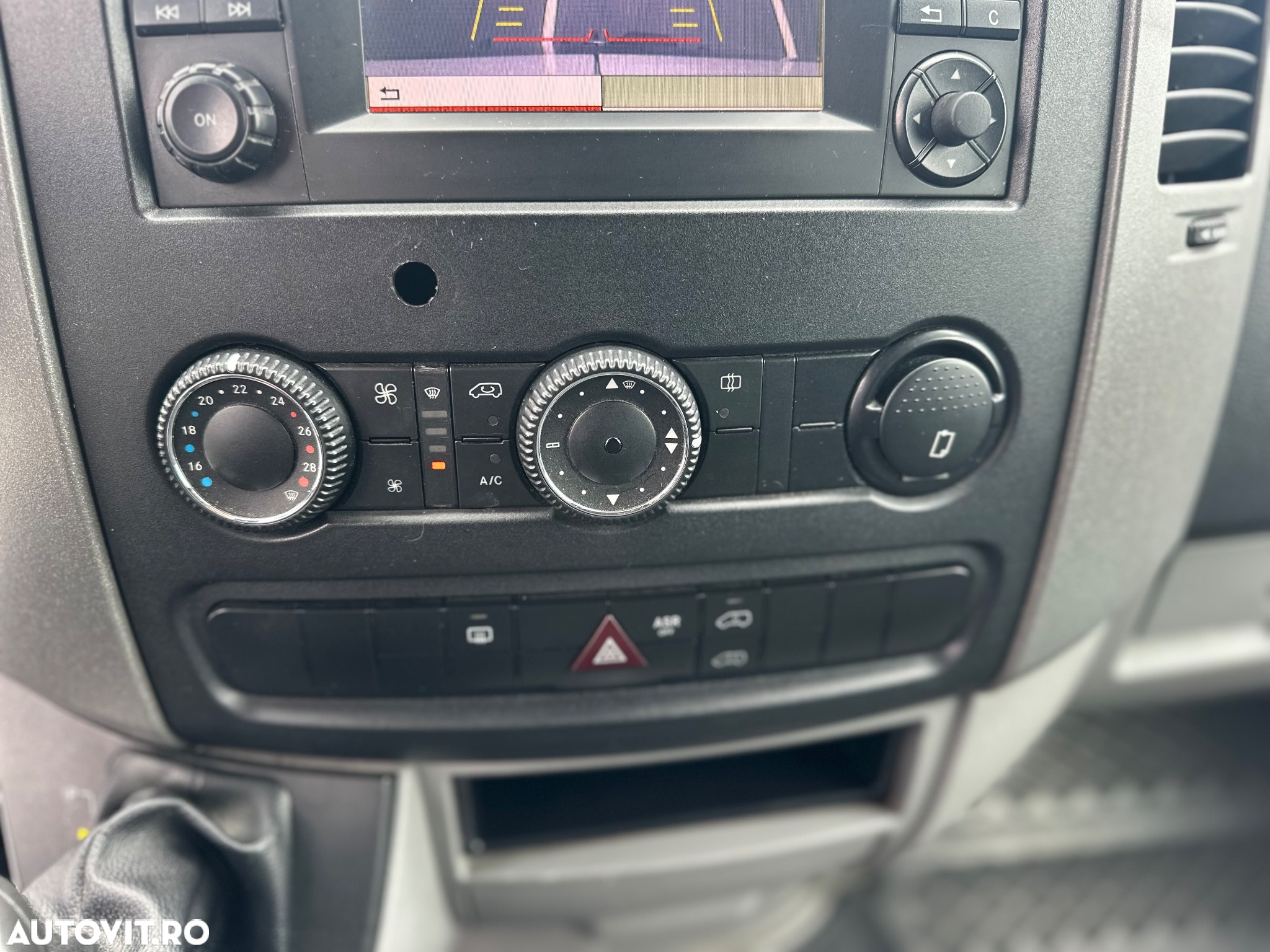 Mercedes-Benz Sprinter 319 CDI (BlueTec) 906.231 7G-TRONIC Plus - 18