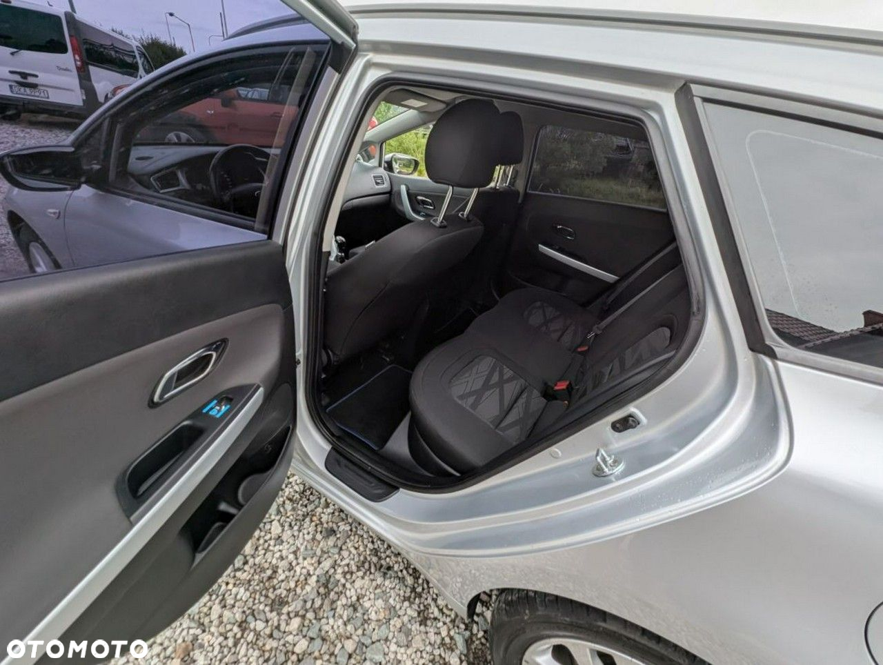 Kia Ceed - 10