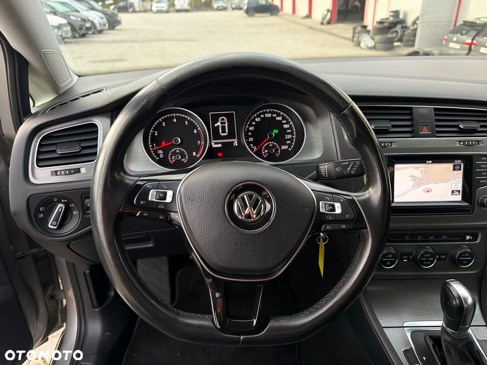 Volkswagen Golf - 15