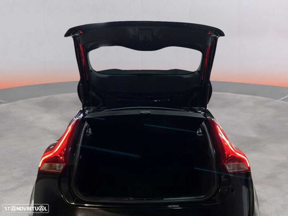 Volvo V40 2.0 D2 Kinetic - 19