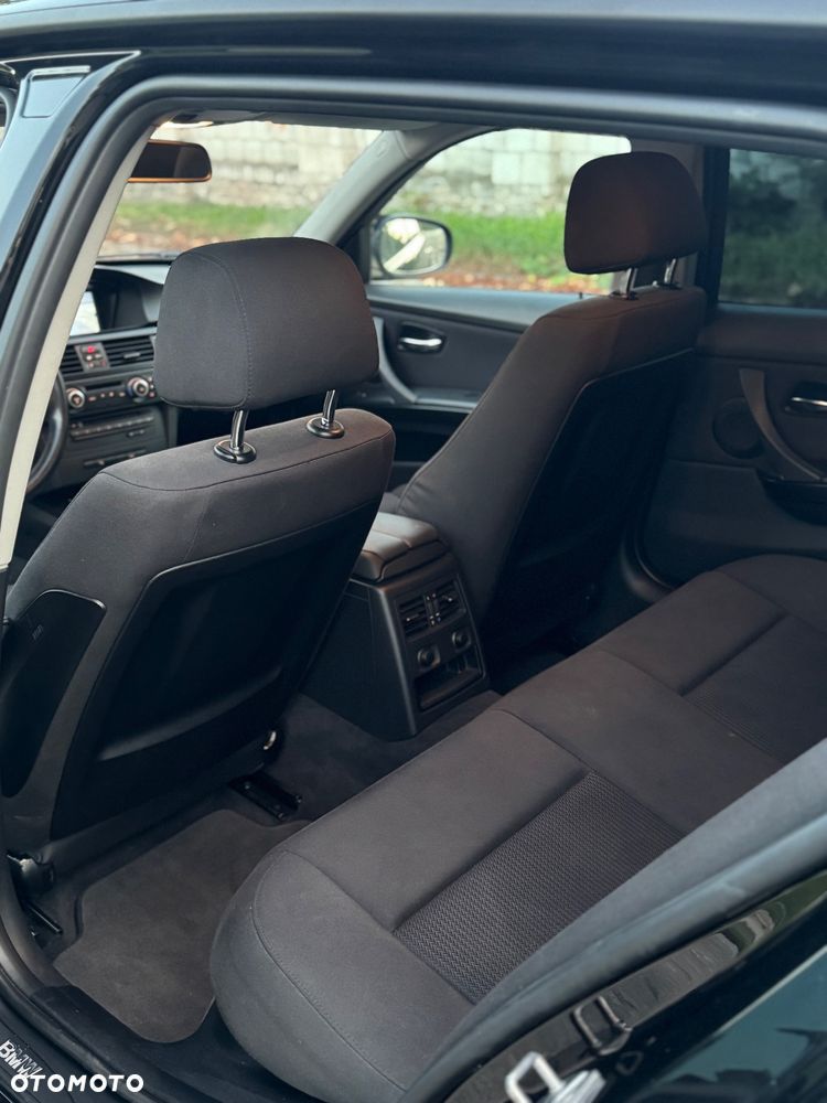 BMW Seria 3 318d Sport Line - 8