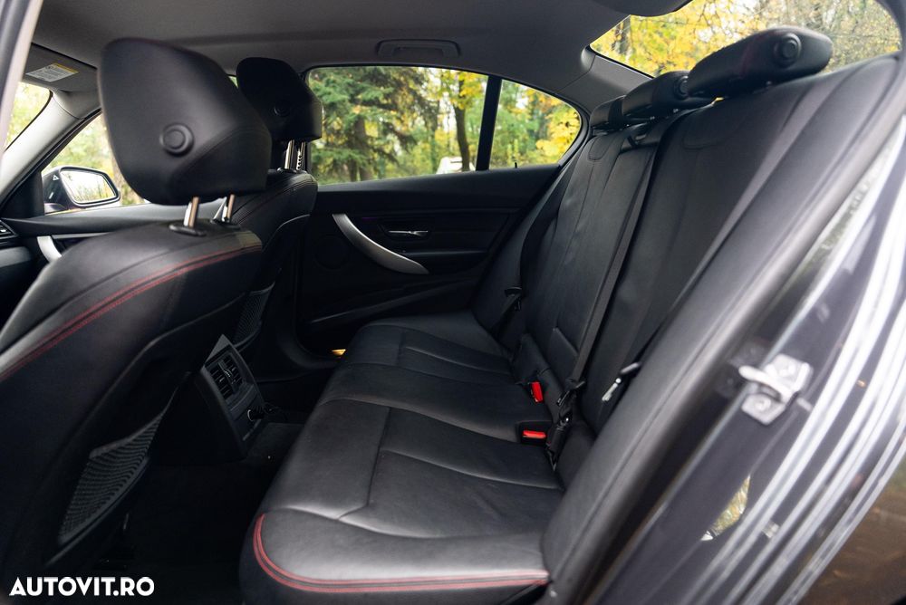 BMW Seria 3 328i Aut. Sport Line - 11