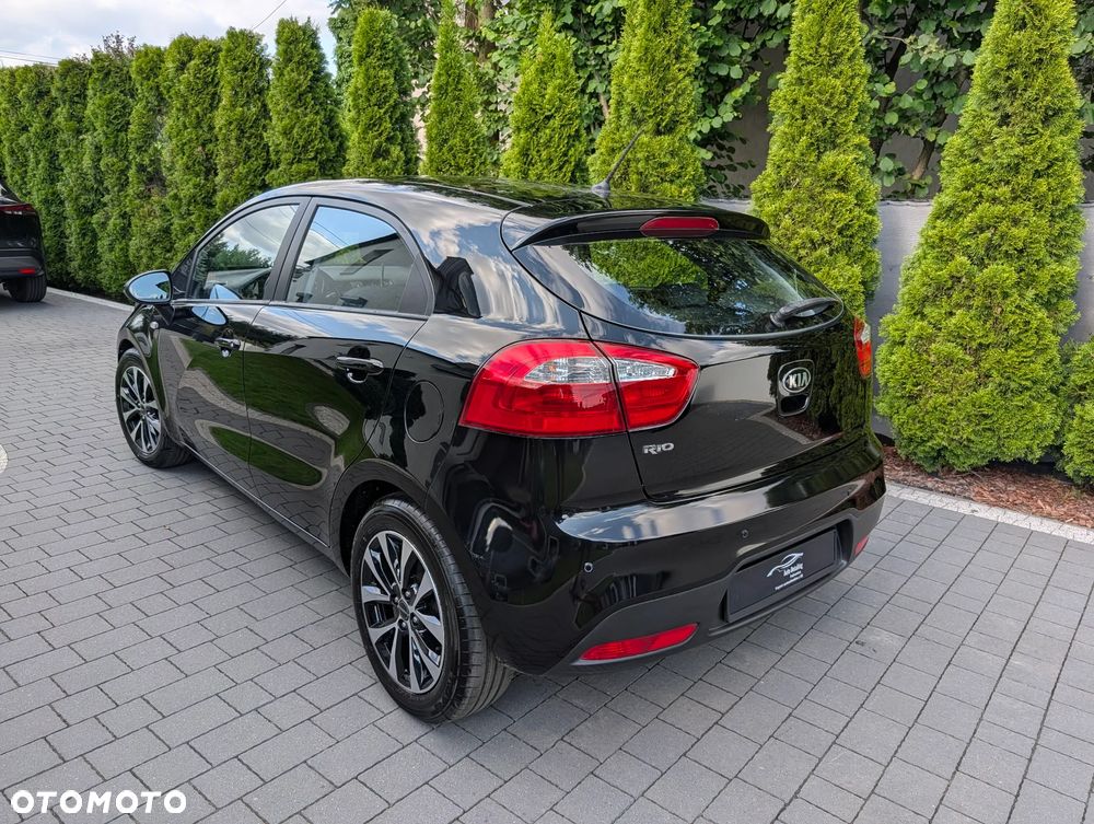 Kia Rio - 14