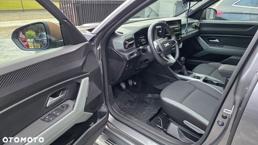 Dacia Bigster 1.2 TCe mHEV Extreme 4x4 - 17