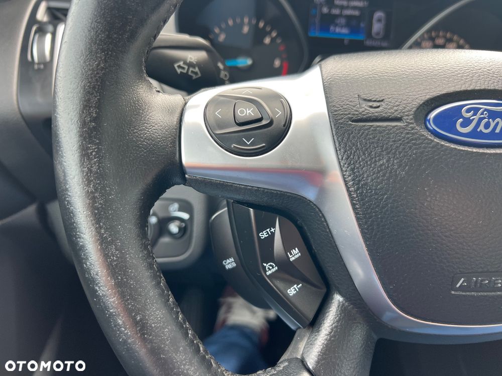 Ford Kuga 2.0 TDCi 2x4 Titanium - 29