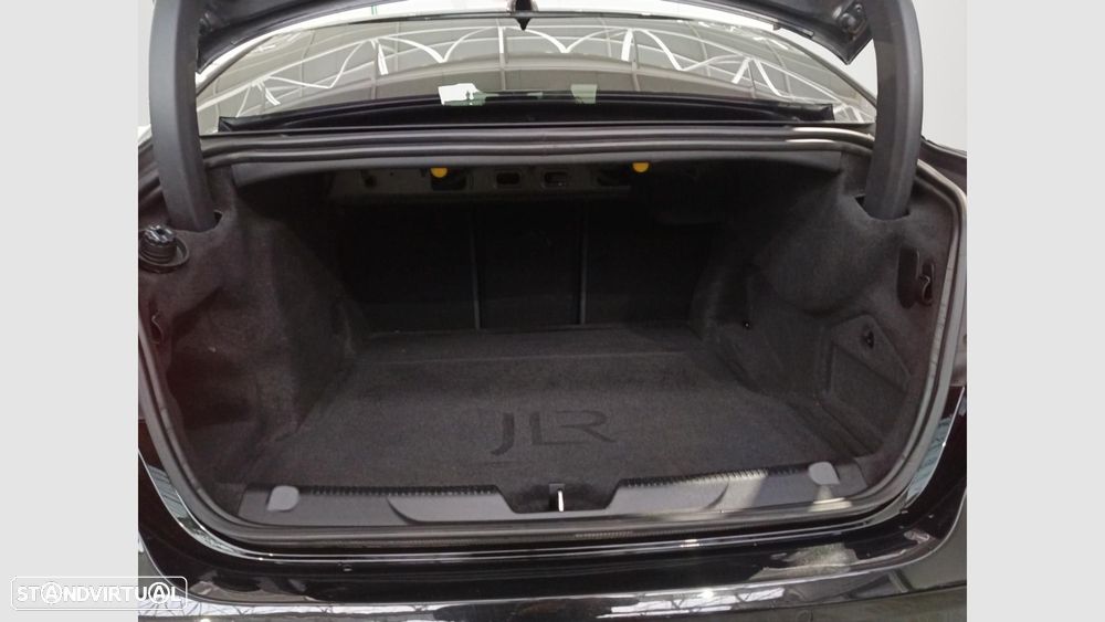 Jaguar XE 2.0 D200 R-Dynamic S - 21