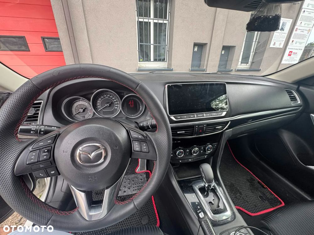 Mazda 6 - 8