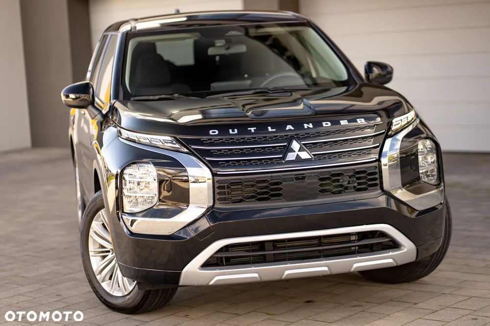 Mitsubishi Outlander - 8