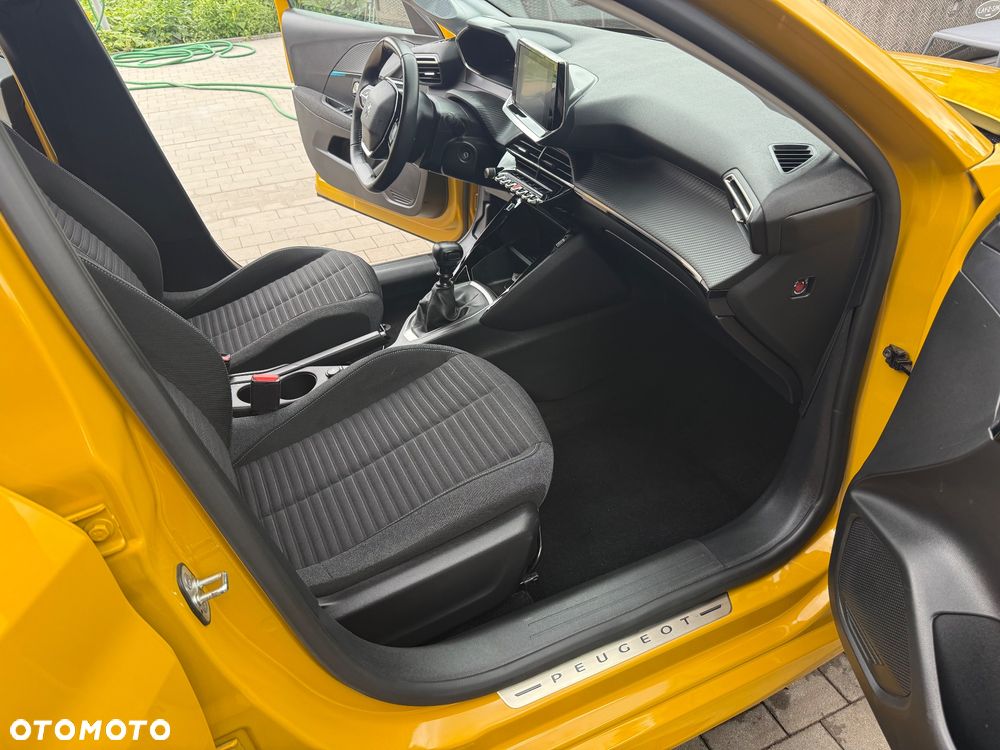 Peugeot 208 TURBO 100 Style - 16