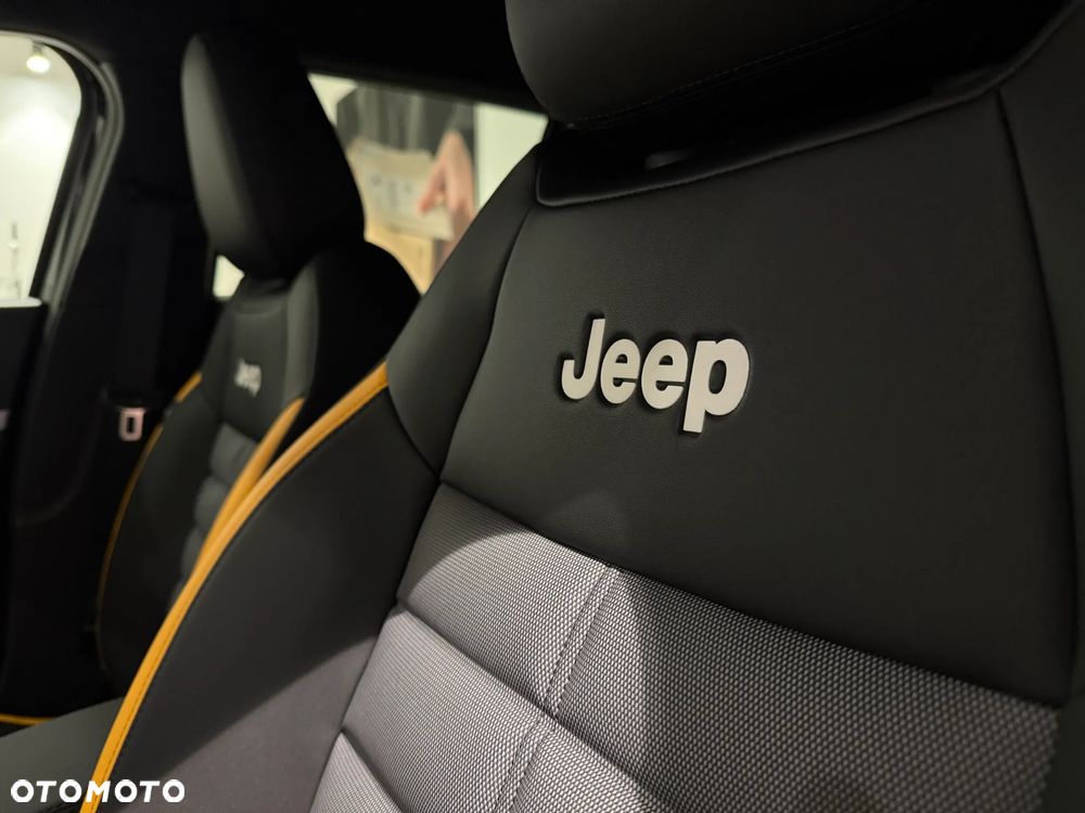 Jeep Avenger 1.2 T3 mHEV The North Face 4xe eDCT6 - 29