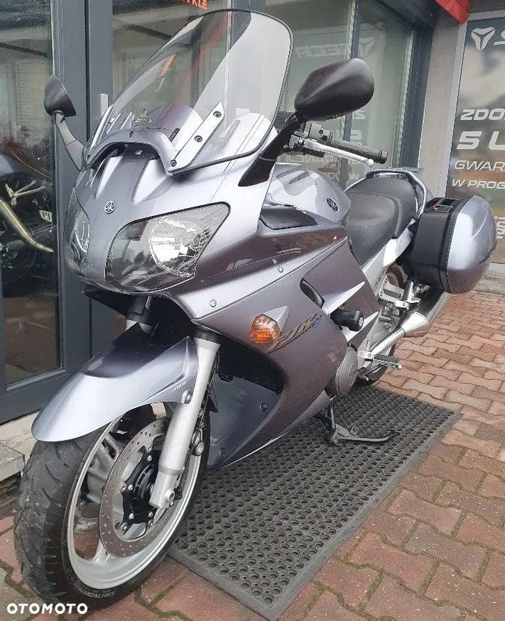 Yamaha FJR - 2