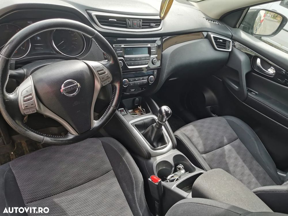Nissan Qashqai 1.6 DCI Start/Stop 4X4-i Acenta - 6