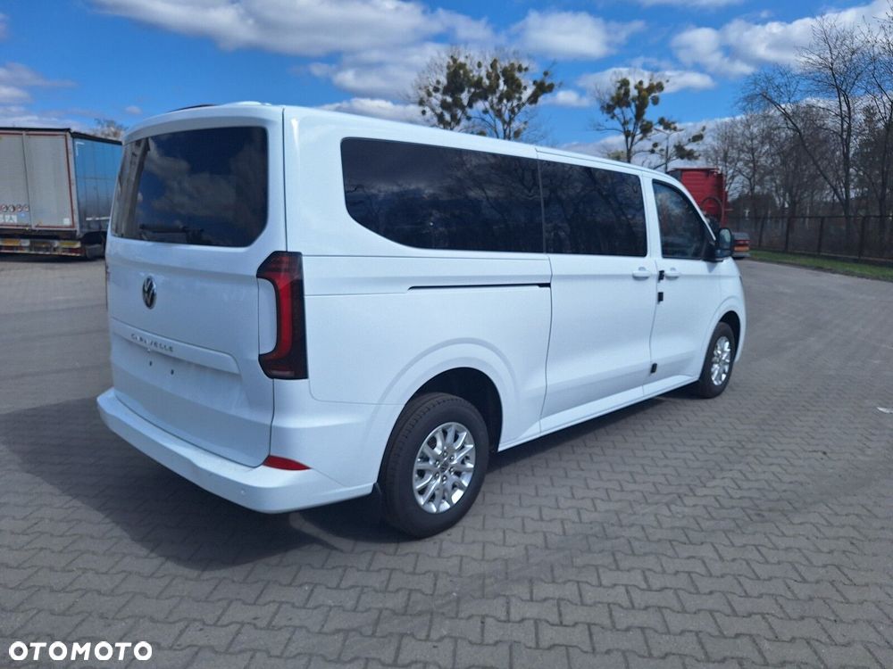 Volkswagen Caravelle - 11