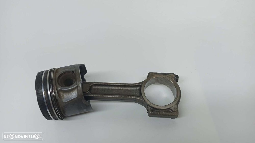 BIELA RENAULT MEGANE III COUPE DYNAMIQUE - 6