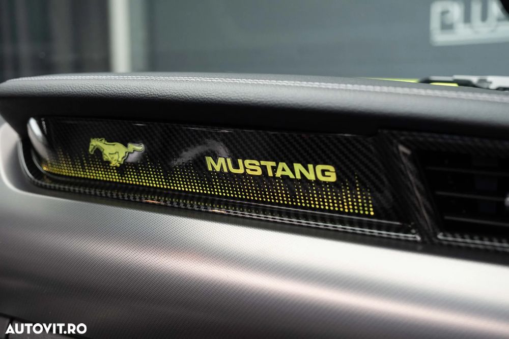 Ford Mustang - 26