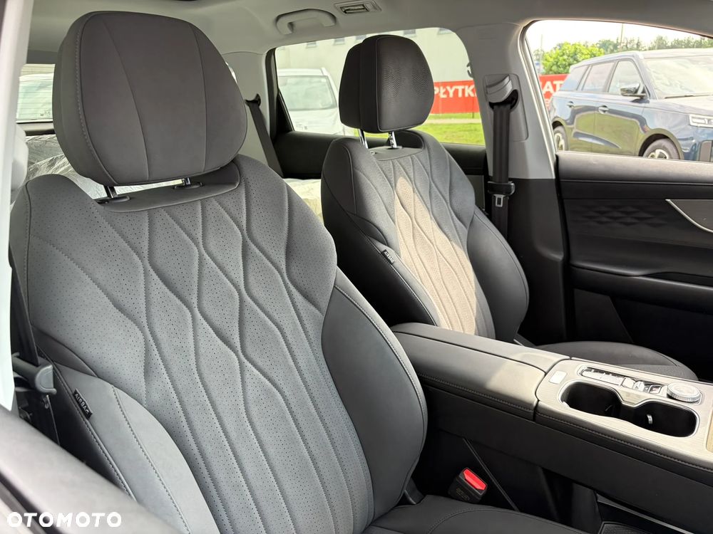 Chery Tiggo 8 - 8