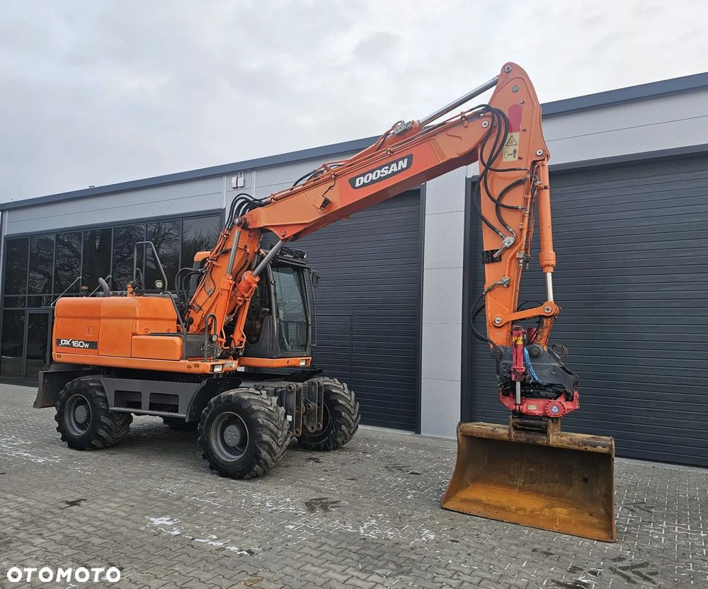 Doosan DX160W - 1