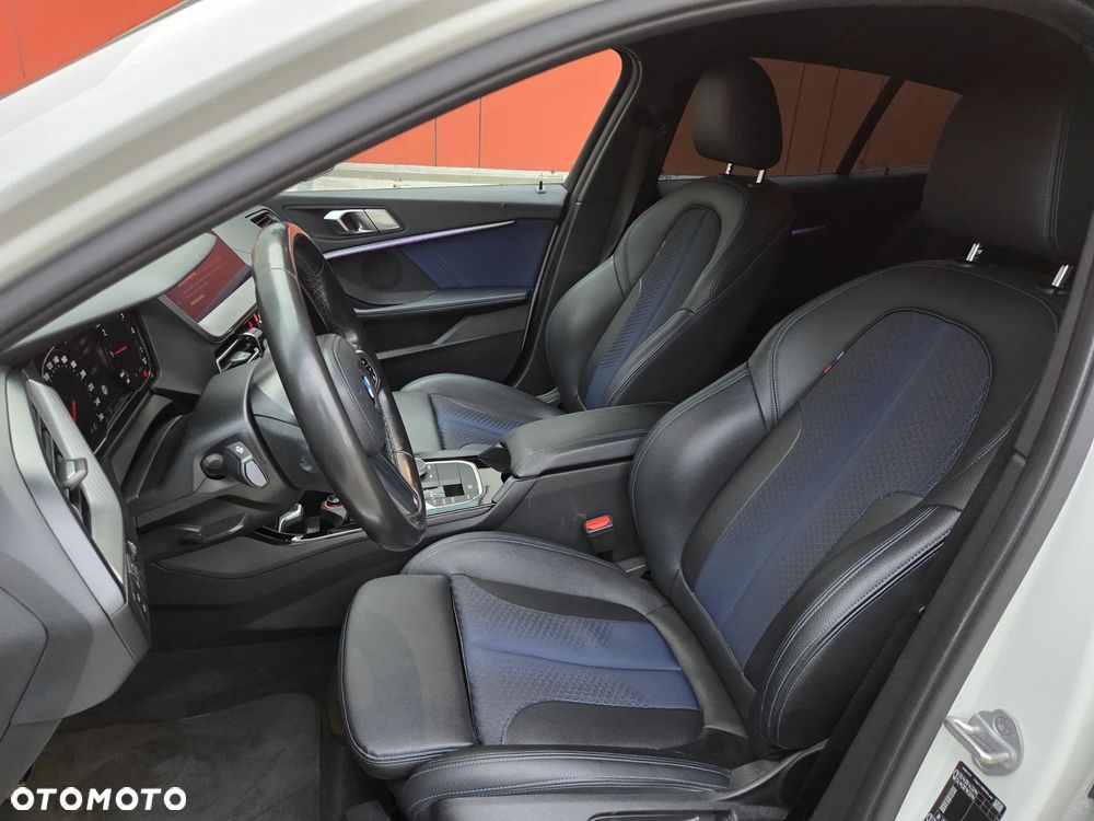 BMW Seria 1 118i M Sport - 24
