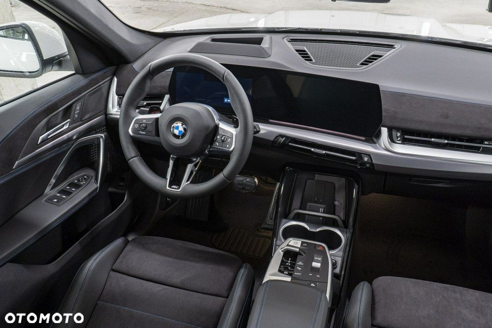 BMW X1 sDrive18i - 17