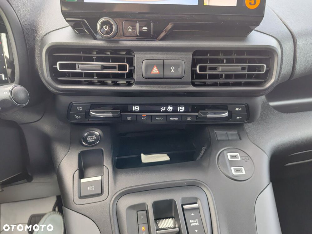 Opel Combo L2 EAT8 (bryg.) - 23